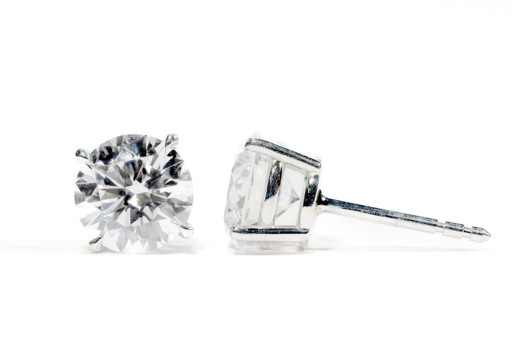 2 Carat D-VVS Lab Diamond Stud Earrings