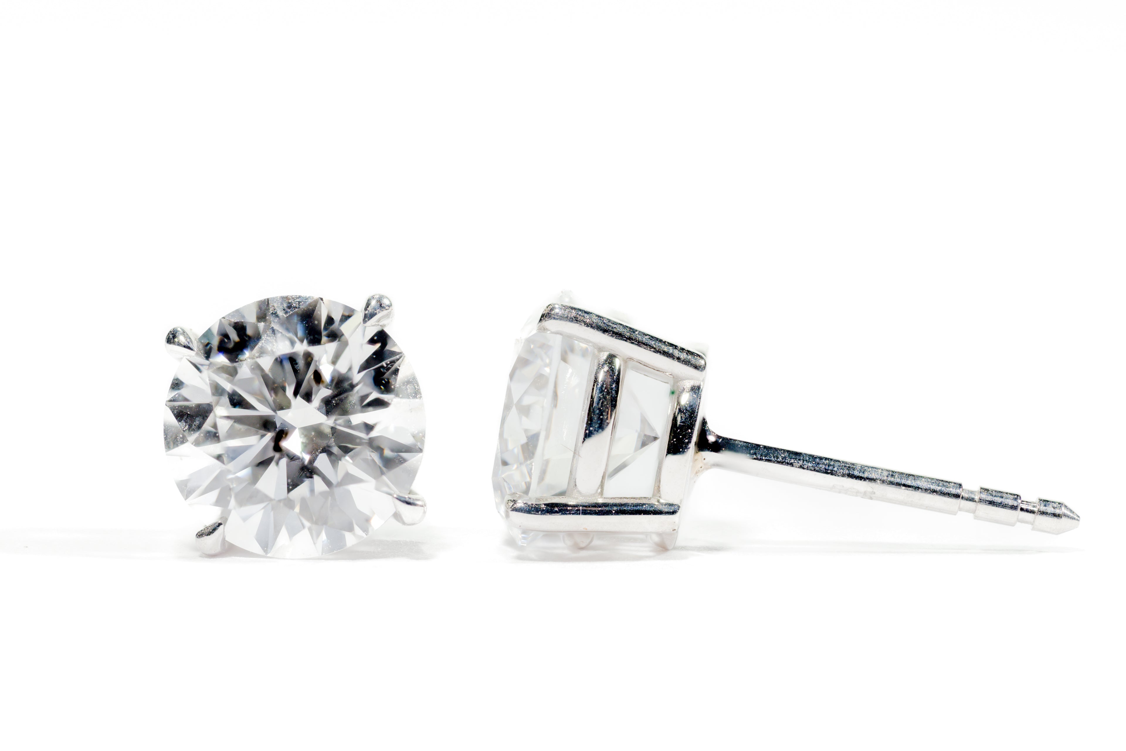 2 Carat D-VVS Lab Diamond Stud Earrings